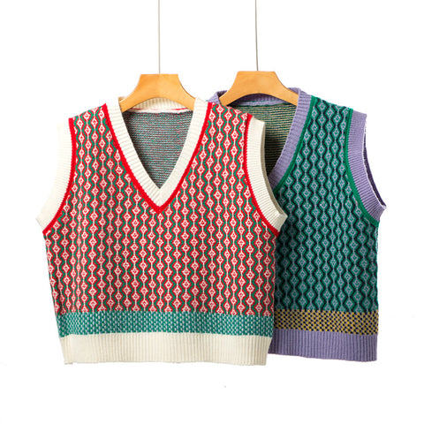 Wholesale High Quality Spring and Autumn Women Knitted Sweater Vest V Neck Sleeveless Short Plaid Waistcoat Vintage Tops